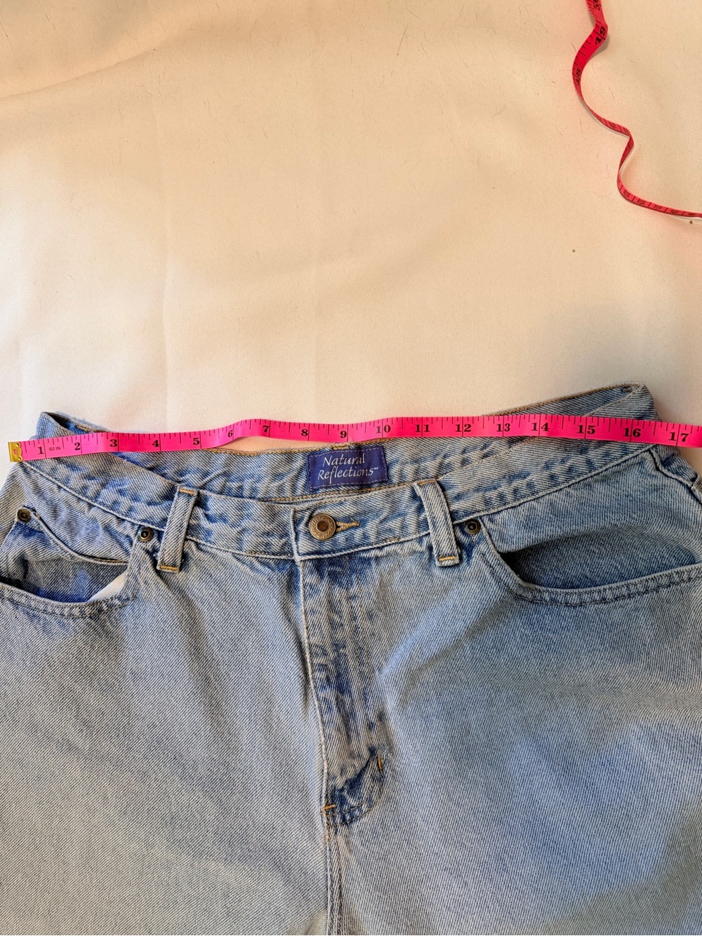 Women’s Light Wash Straight Leg Jeans - Picture 4 of 5